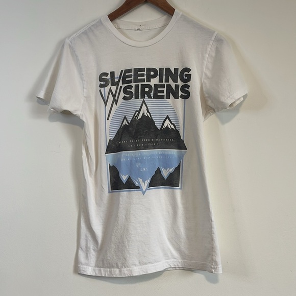 Sleeping with Sirens Band T-Shirt Small White Rock Emo Merch Tour Graphic - Picture 1 of 12